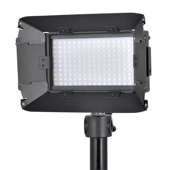 Quality High Brightness Led Camera Lights With Barndoors / Lcd Touch Screen for sale