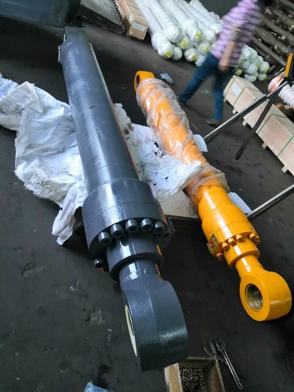Quality VOE14726202 volvo  EC950e arm stick  hydraulic cylinder spare parts heavy equipment parts construction parts for sale