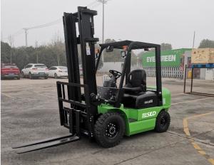 Quality Automatic Transmission 2.5 Tonne Four Wheel Forklift With Diesel Engine for sale