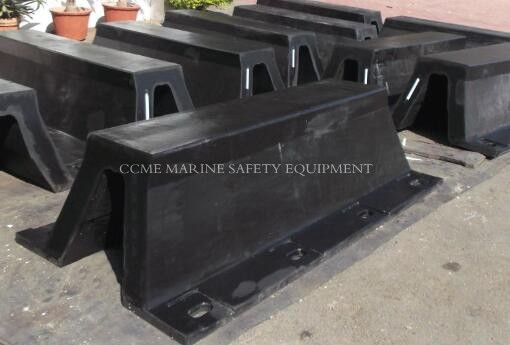 Quality H300×2500mm Marine Arch Type Rubber Fender for sale