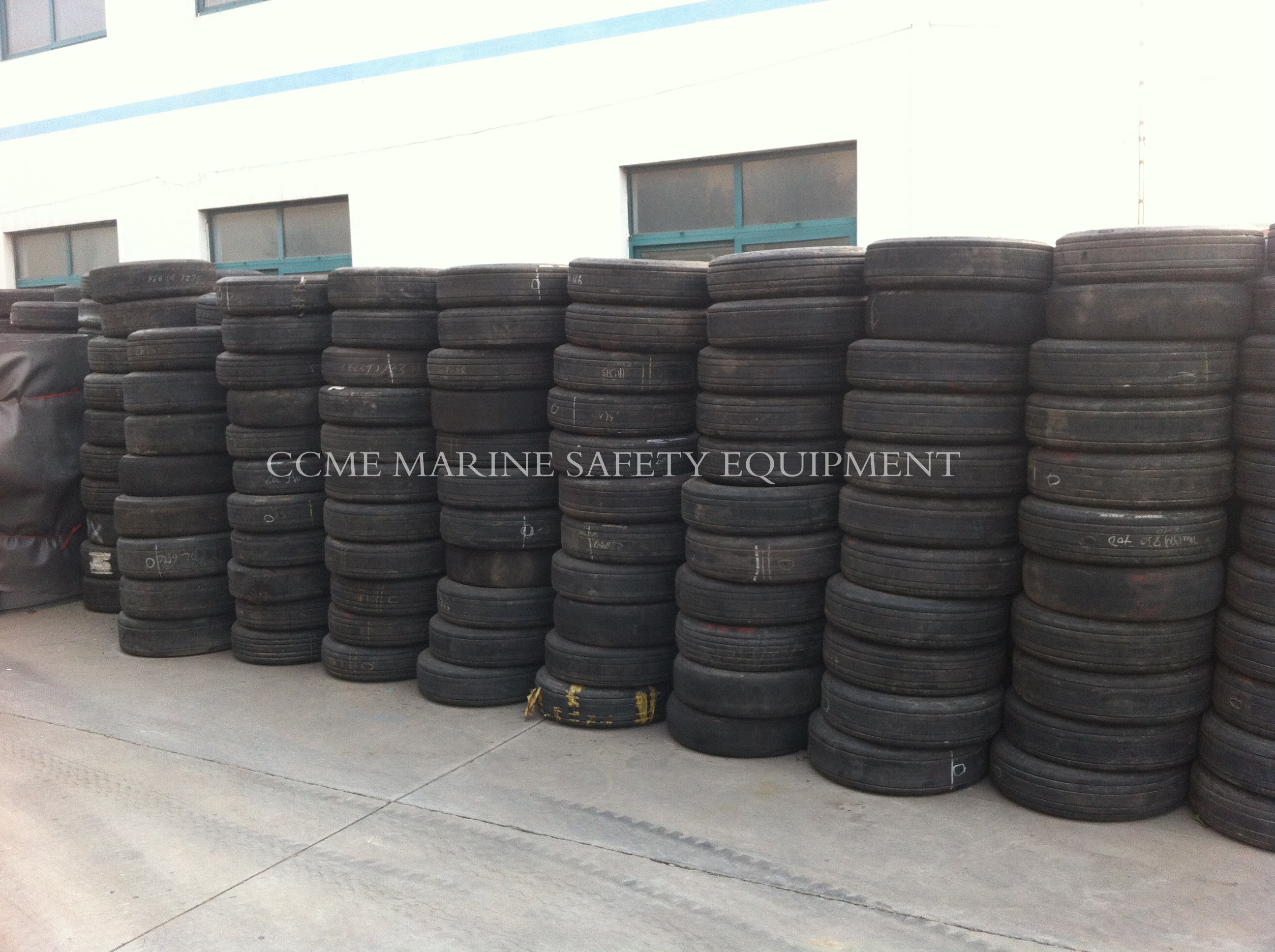 Quality Used Aircraft Tyres Aeroplane Tyre Fender for sale