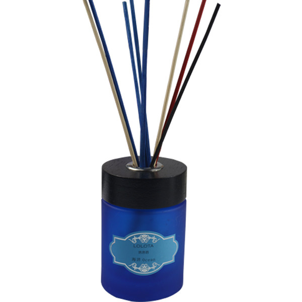 Quality Reed diffuser with blue round bottle,colorful natural reed and folding box for sale