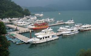 Quality HDPE floating pontoon floating docks Marina dock floating Marina pontoons docks for sale