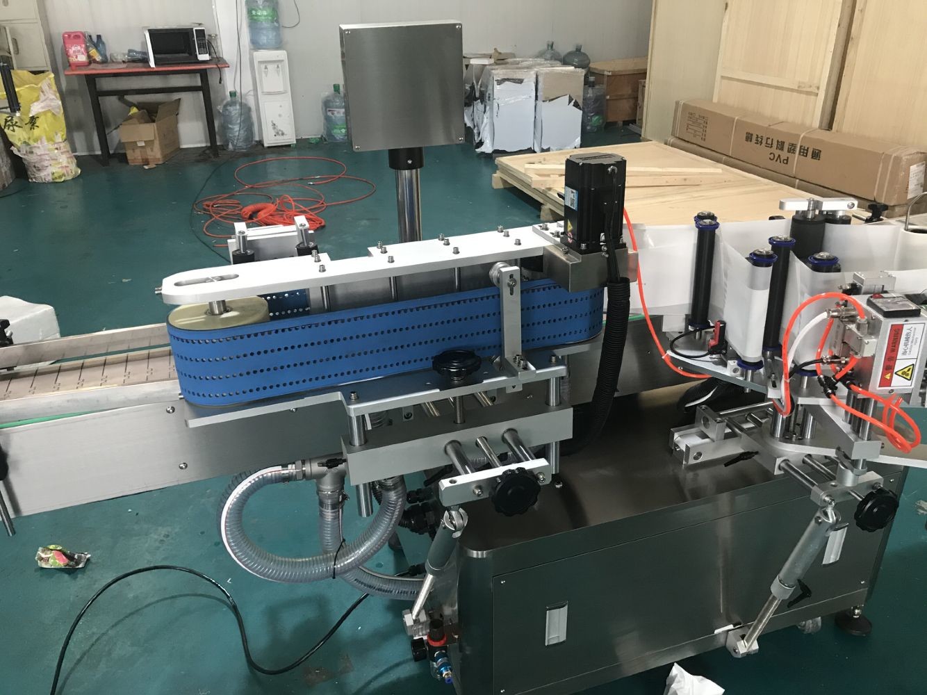 Quality Automatic tubs labeling machine with lids handle plastic cup labeling machine  can labeling machine for sale
