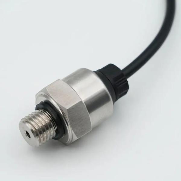 Buy 4-20mA Current Output Signal RZP6103B1 High Precision Pressure Transmitter For Industrial Process Control And Monitoring at wholesale prices