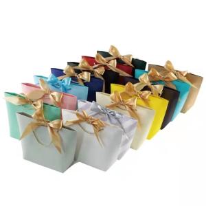 Quality ODM Pantone Color 250gsm Bridesmaid Paper Gift Bags 25*37*11cm for sale