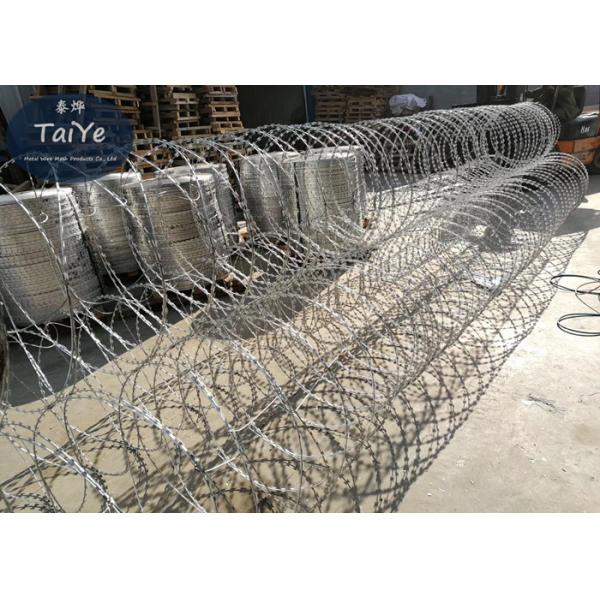 Traffic Mobile Security Barrier Concertina BTO22 Wire Type 1.5 To 1.7 M Barricades