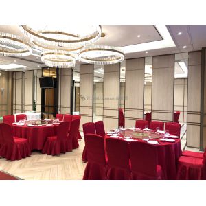 Adjustable And Foldable Event Partition Panel Featuring Class A Fire Resistance