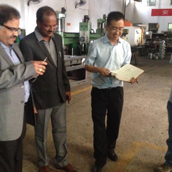 Industrial 180 KW Top Feed Vibroflot Vibro Stone Columns Ground Improvement