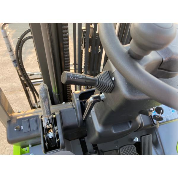 FD35 3.5ton Side Shifter Rough Terrain Forklift Japanese Engine and Core Gearbox Component