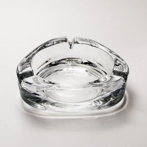 Quality 4.2 Inch Small Triangle Glass Cigarette Ashtray For Bar / Outdoor Patio for sale