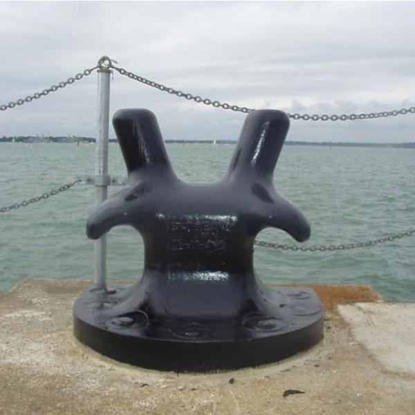100T Horn Type Cast Iron Mooring Bollards Ship'S Bollard Polished Mooring Protection