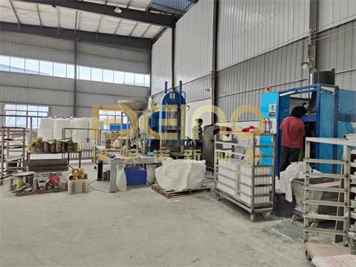 Light Weight Ceramic Lined Elbows Ceramic Lining Pipe With Smooth Inner Wall