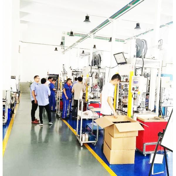 Horizontal Servo Hot Plate Welding Machine with 6000W Rated Capacity 380V Voltage and 15A Current for Plastic Welding