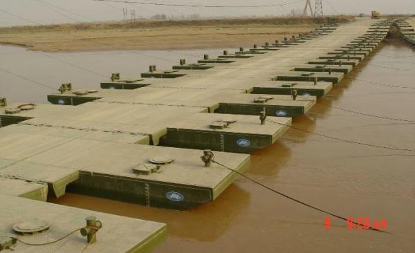 Buy Reusable Floating Pontoon Bridge / Army Pontoon Bridge With Heavy Loading Capacity at wholesale prices