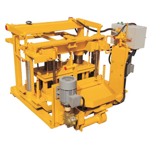 Egg Layer Cement Brick Making Machine With 2000 - 23000 Bricks Per Shift Capacity