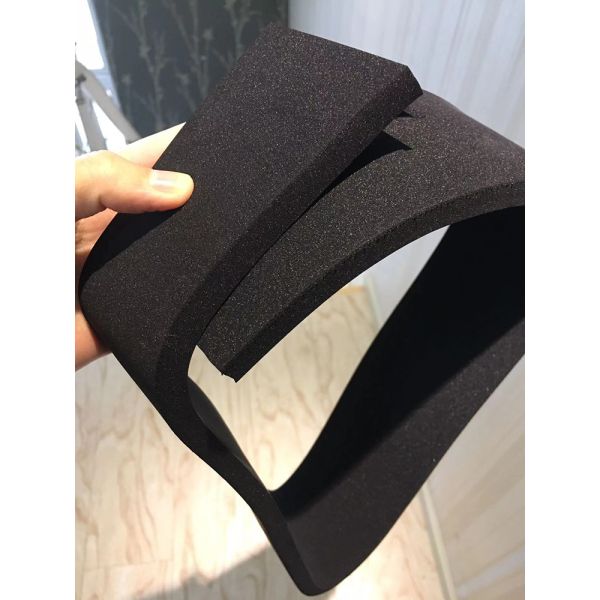 100 C 70h Compression rate Anti Fire Neoprene Sponge Rubber Cord for High Compression