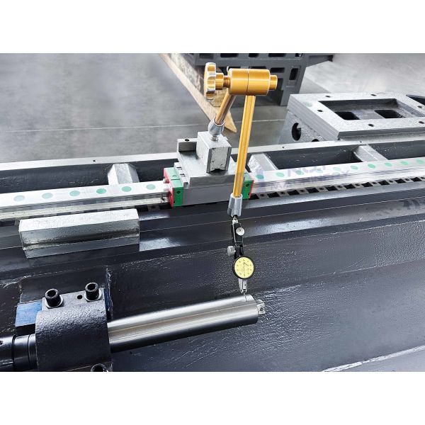 GMC1614 Gantry Type CNC Milling Machine 3 Axis CNC Gantry Milling Machining Center