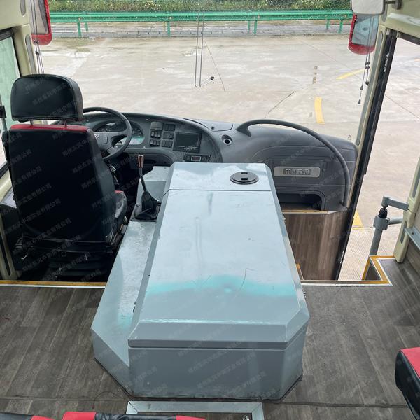 4 6L Engine Capacity Used Bus 57 Seats Front Engine Buses with Seats