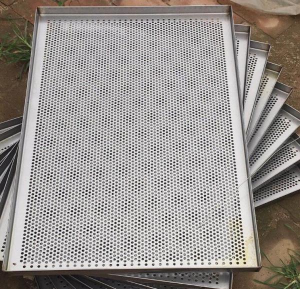 Buy Metal Perforated Wire Basket Cable Tray , Stainless Steel Baking Sheet For Food Processing at wholesale prices