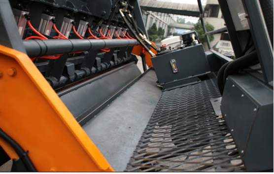 Asphalt Spreader Chip Spreader Road Gritting Machine