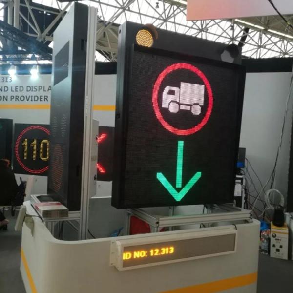 VMS P25 LED Traffic Signs long Lifespan Guidance Message Display