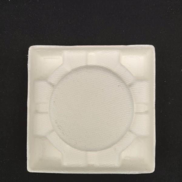 The pulp molding packaging bases for high-end Baijiu are produced in Chinese factories. They are shockproof, drop-resistant, environmentally friendly