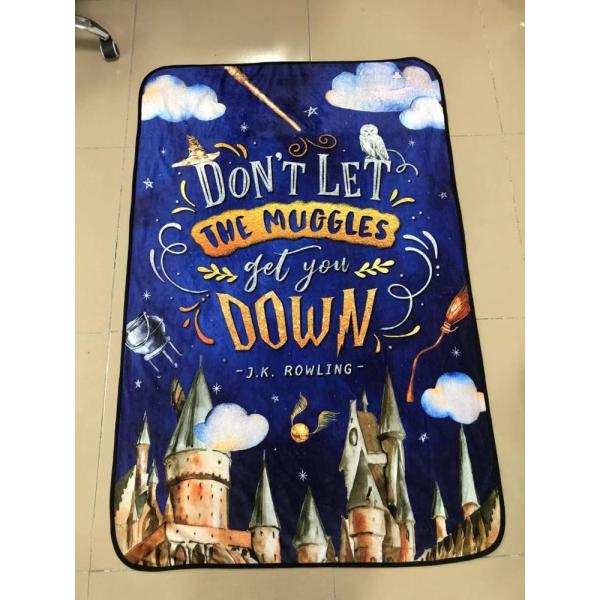 Machine Weaved 300gsm Polyester Fleece Blanket For Year Round Use