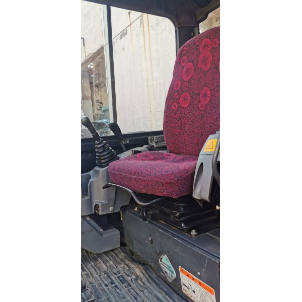 6TON Operating Weight Kubota KX165-1 Mini Excavator with 0.24 Bucket Capacity and One