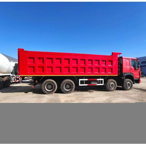 HOWO 375 Used Dump Truck 40 Tonnes Towing Capacity For Construction