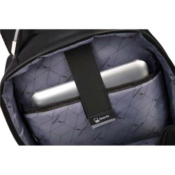 Original Rectangle 19 Inch Waterproof School Backpacks Customized Logos Are Welcomed