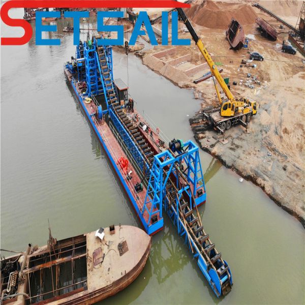 China River Gold Mining Dredging Equipment with Bucket Chain