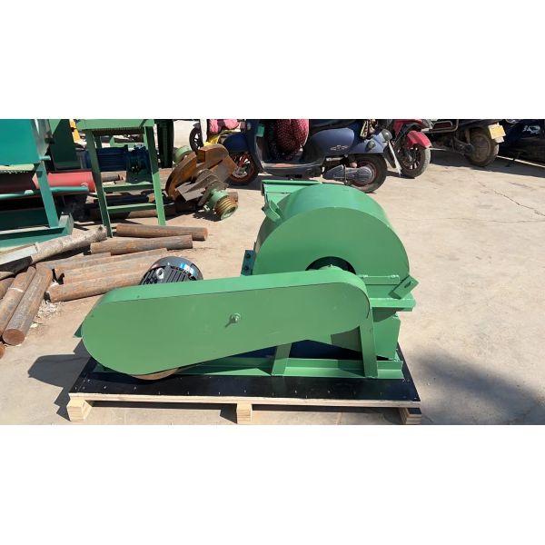 High Efficiency Industrial Sawdust Wood Chipper Machine YCFA-13