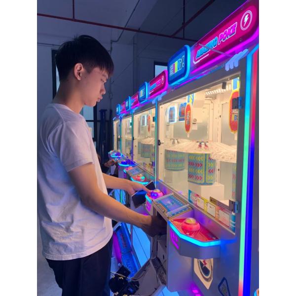 Dreamland High Quality Coin Arcade Clip Game Machines Coin Operated Customized Boutique Clip Prize Game Machines