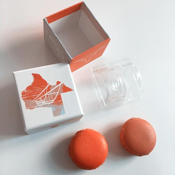 Hot selling long macaron holder custom printing cardboard box with high quality