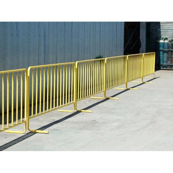 Traffic safety crowd control barrier fence