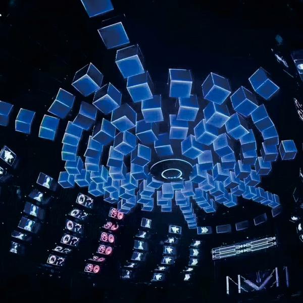 Hexagon Cylinder Custom LED Screen Display Full Color Large Load Modular Assembling