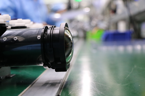 2024 Y3pro Ultra HD Home Theater Projector 800 ANSI Lumens Auto Focus LED Lamp 2GB RAM and Android 9.0 Operating S