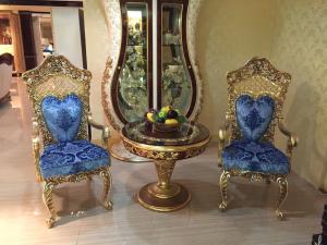 Quality ISO9001 White Antique Hotel Furniture High Back Queen King Throne Chairs For Weddings for sale