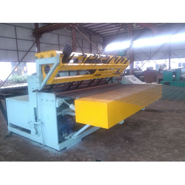 Line Wire From Coil Automatic Wire Mesh Fencing Machine For Safety Protection