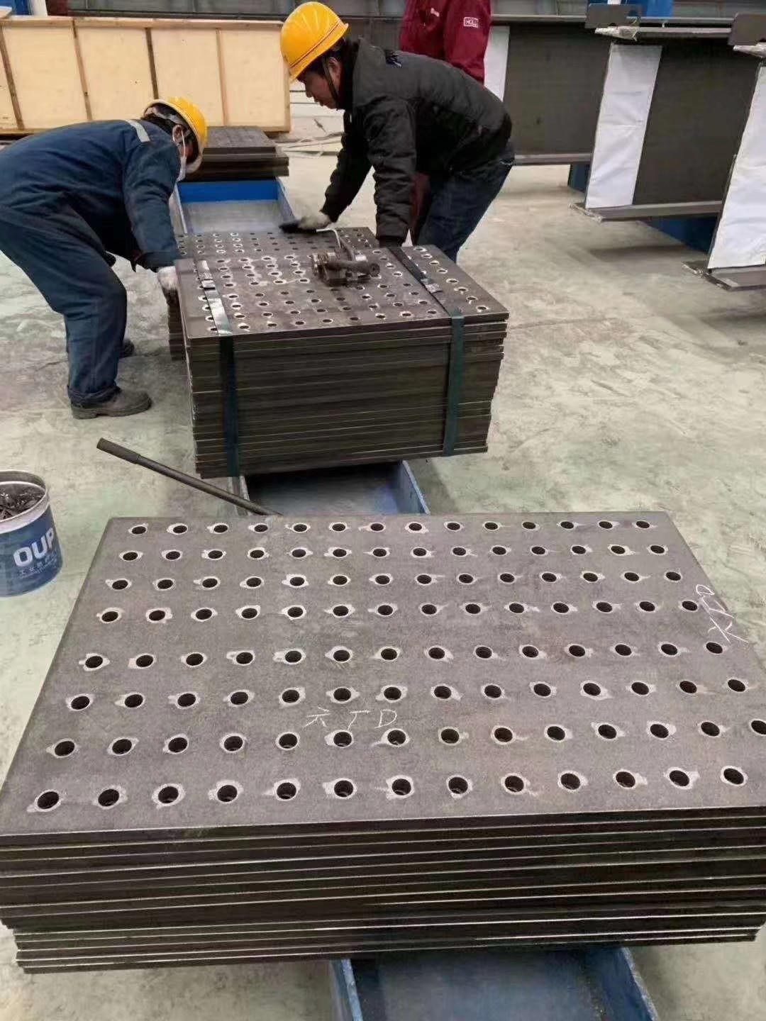 2000x2000mm CNC Steel Plate Drilling Machine Multi Spindle Drill Head