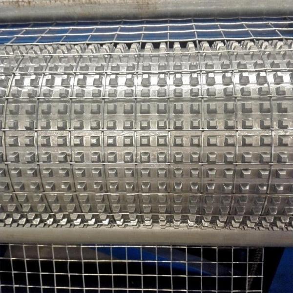 Huayang 100m Length Weld Mesh Manufacturing Machine Alterable Frequency