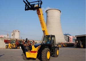 Quality High Efficiency XC6-3007 Rent Telescopic Telehandler Forklift , Small Telescopic Forklift Extended Boom for sale