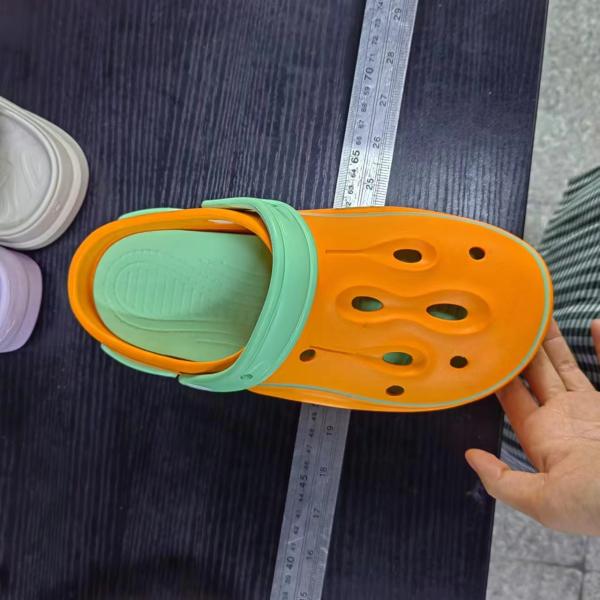 Custom EVA Slippers with pumkim color