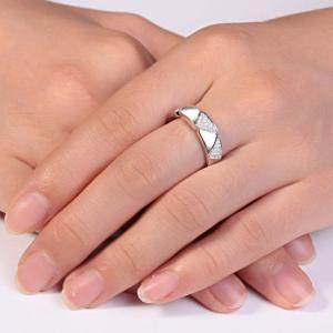 China 18K White Gold 0.3 Carat Diamonds  Wedding Band Ring for Women (GDR007) on sale