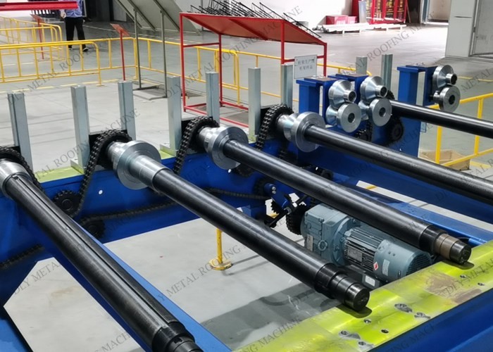 PIR Metal Roof Panel Machine 2000mm PU Sandwich Panel Roll Forming Machine