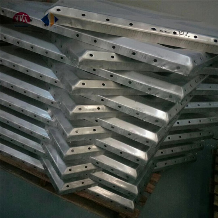Food Resins Manufacture 3 Layers Rectangular FRP Water Tank for 70 Degrees Temperature