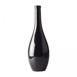 Quality 750ml Empty Black Bottle With Cork Mouth and Spray Glass Bottle for Vodka Promotion for sale
