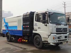 China 6000 liter water tanker trucks , small oil tanker 8500 liter , bitumen tank trailer for sale on sale