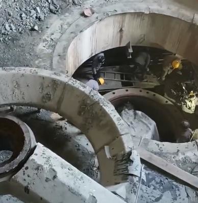 OEM Low Dust Gyratory Crushers 625 To 770 TPH Adjustable Size Range